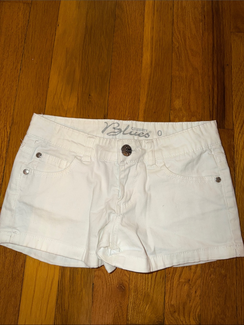 Celebrity Blues White Denim Short Shorts with Pockets Soft